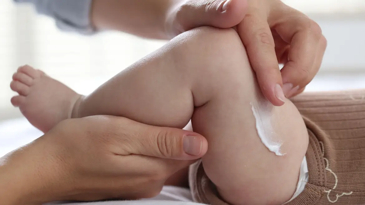 Baby Skin Care in Winter: Essential Dos and Don’ts for Healthy, Soft Skin